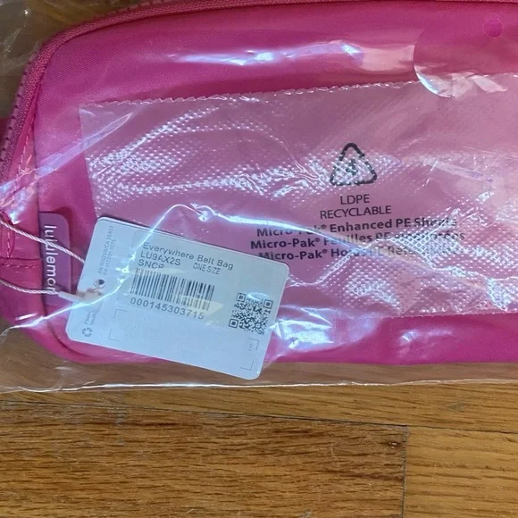 💞 Lululemon 1L belt bag in Sonic Pink 💞 - Picture 9 of 9